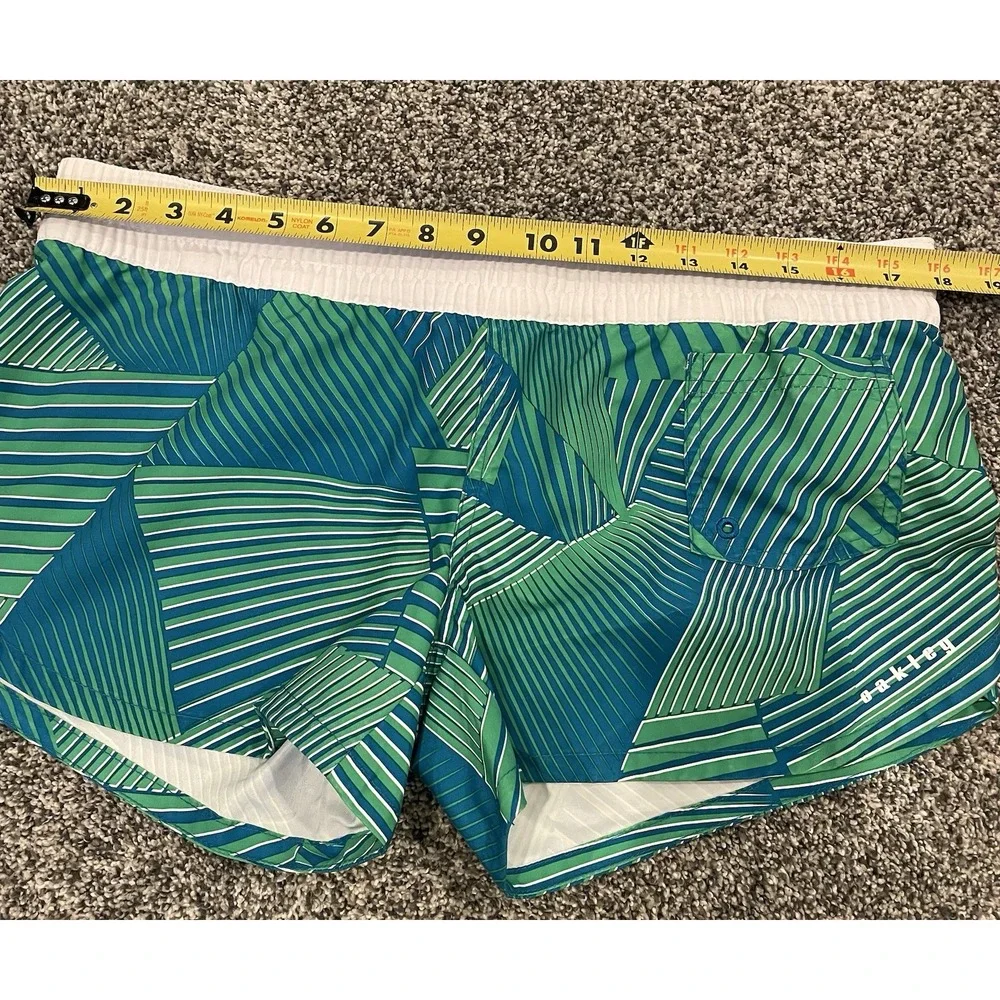 Womens Oakley Fanned Out Board Short Size Large NWT Green Elastic Band